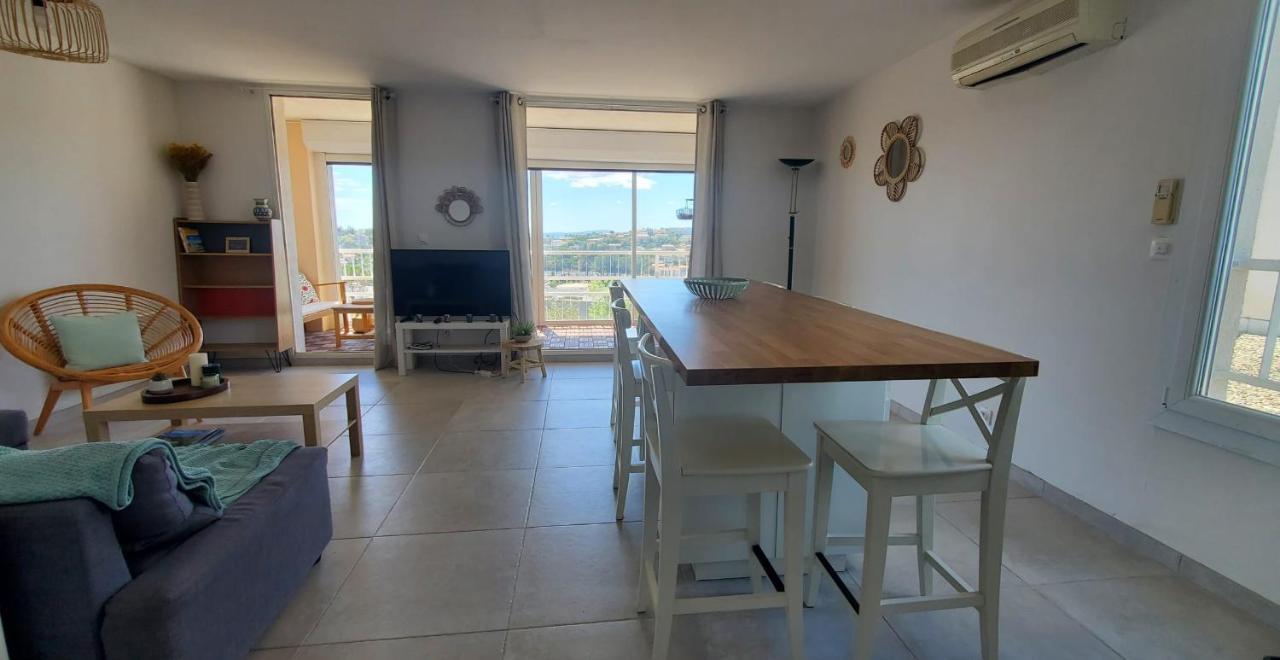 Spacious T4 With Sea And Esterel Views Apartment Saint-Raphael (Var)