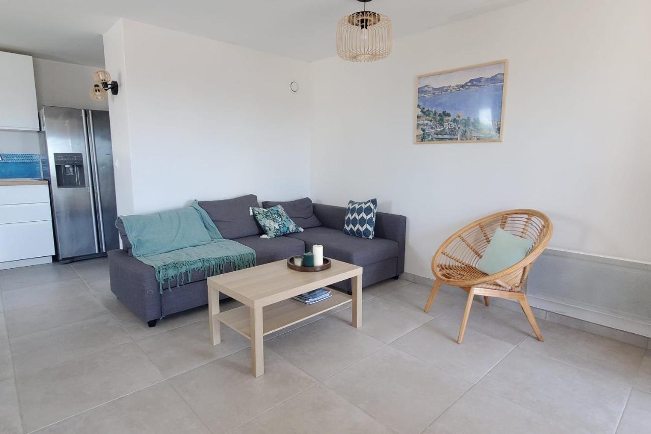 Spacious T4 With Sea And Esterel Views Saint-Raphael (Var)